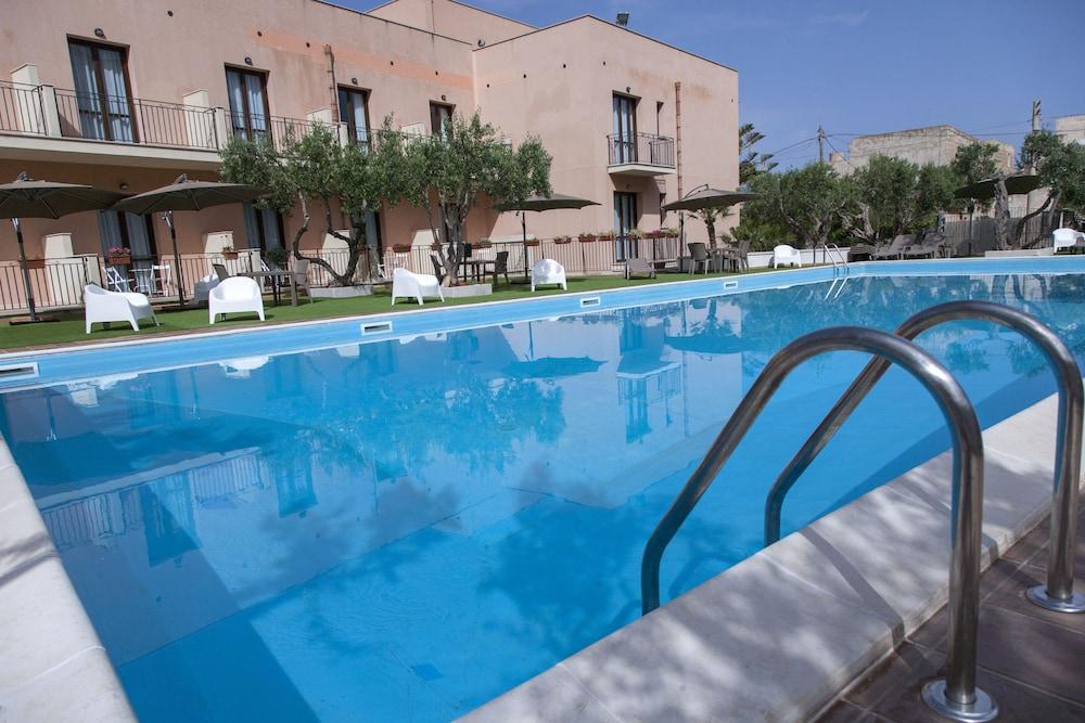 Hotel Achibea 3*